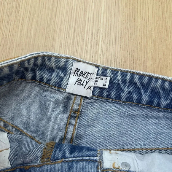 PRINCESS POLLY Light Bleached Wash Distressed Fray High Waist Shorts size 6 1466 - Picture 8 of 12